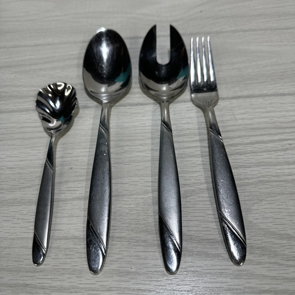 Oneida Silver Stainless Steel (Set of 4)‎ Flatware Vintage